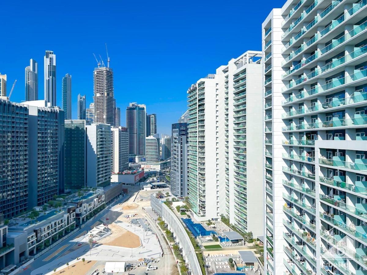 Luxury Stay At Damac Majestine With Balcony & Views Dubai Exterior foto